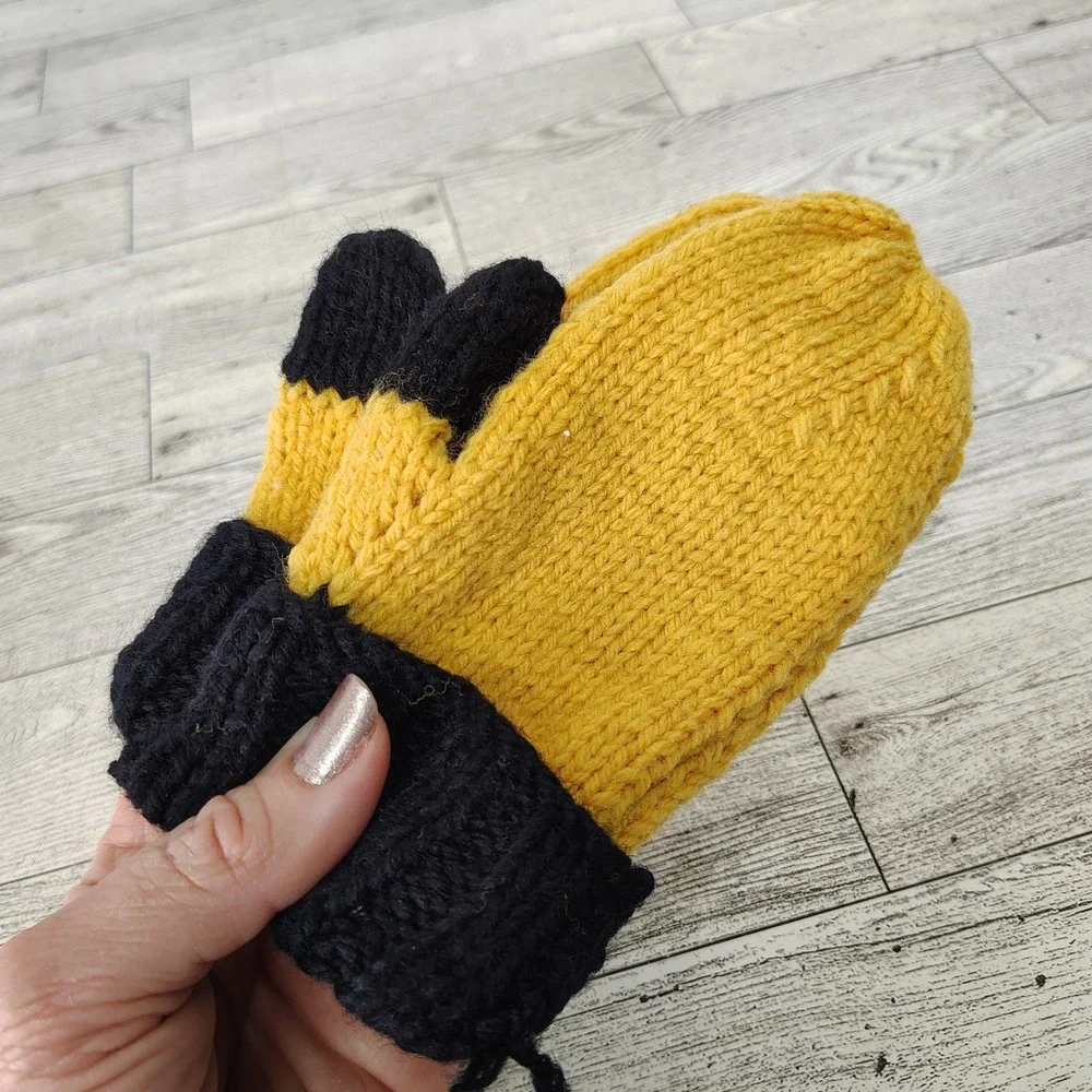 Hand‑Knit Yellow & Black Kids Mittens‎ Bumblebee Theme Winter Accessories Child